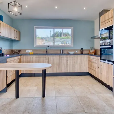 Villa Chill, Biches And Sun