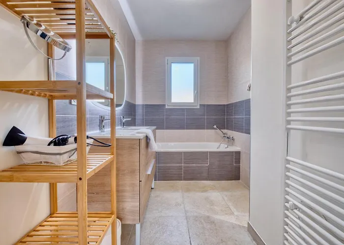 Chill, Biches And Sun Villa *