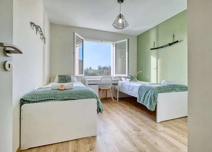 Chill, Biches And Sun Villa *